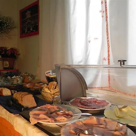 Hotel Antonella 3*